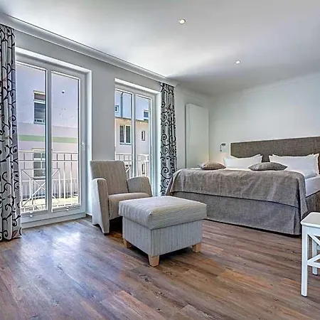 Lea Otel